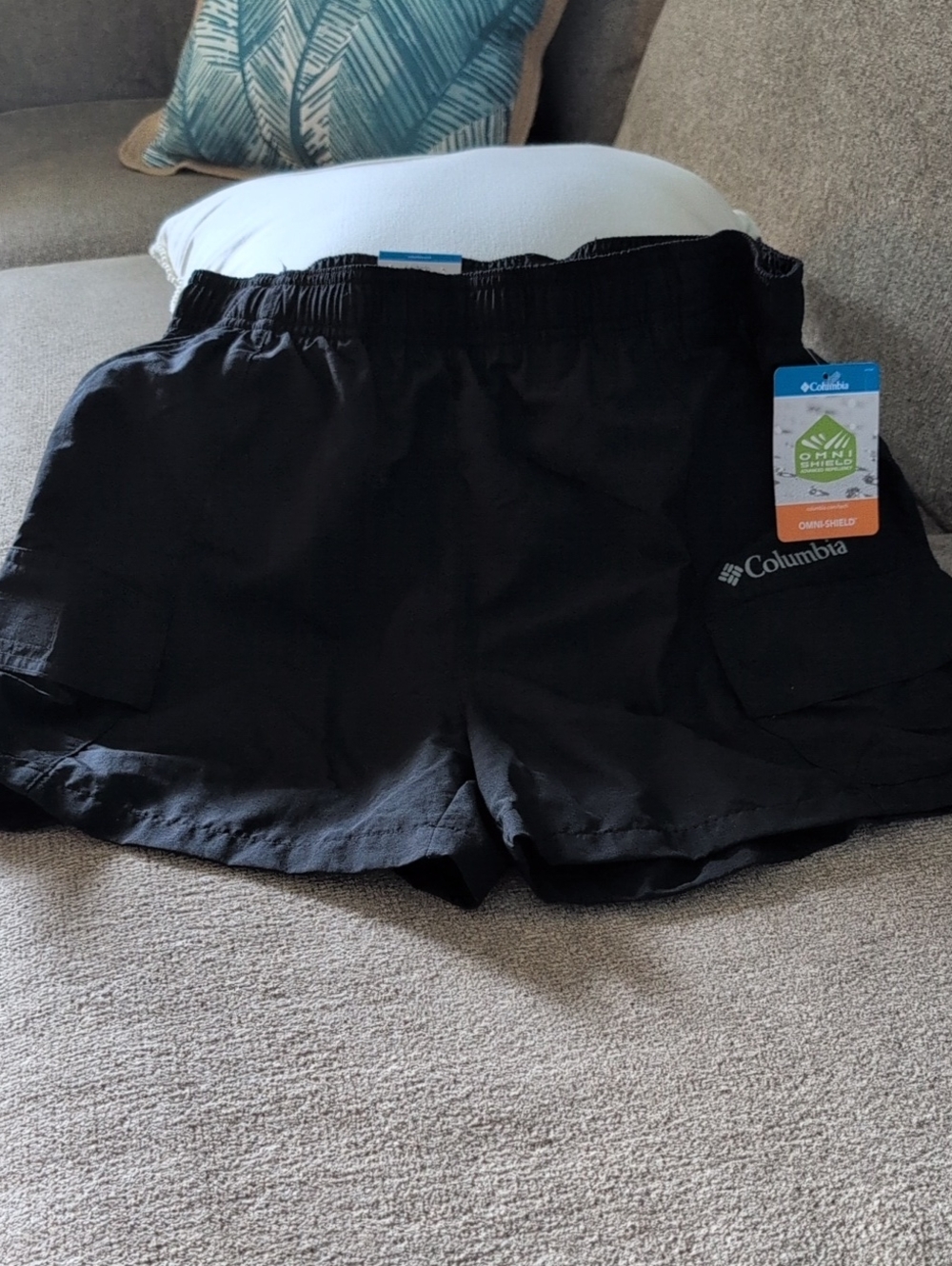 Columbia Women's Black Cargo Shorts with Omni-Shield Brand New